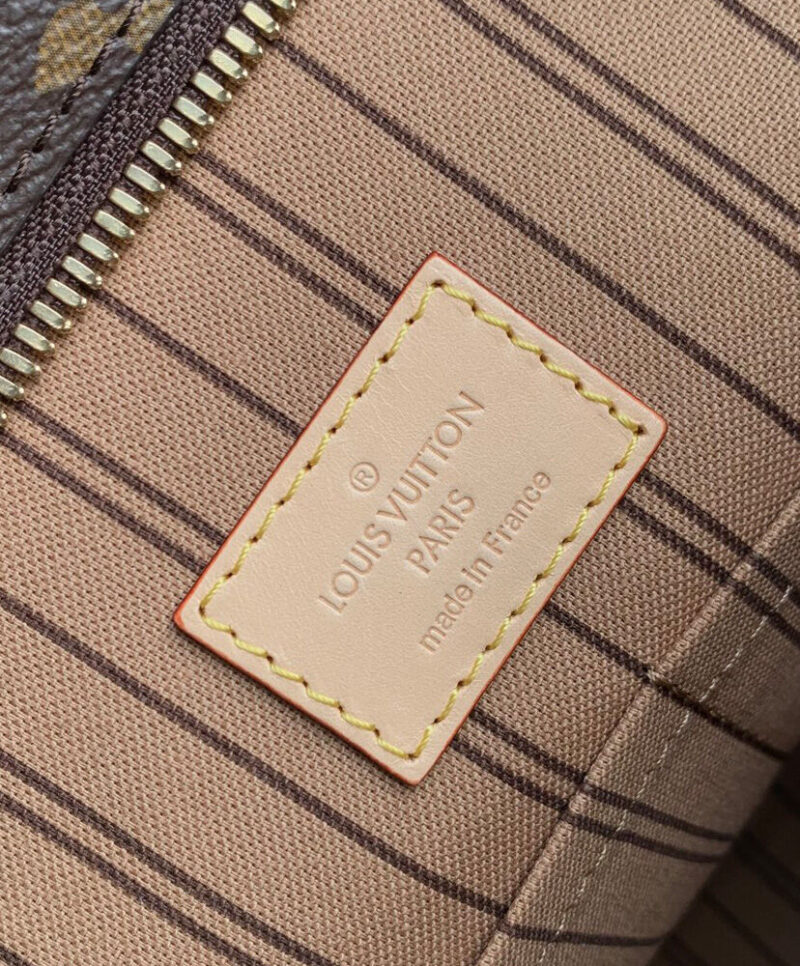Louis Vuitton Mezzo M47134 Brown
